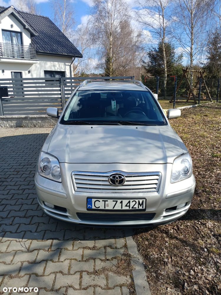 Toyota Avensis 2.0 D-4D Combi - 14