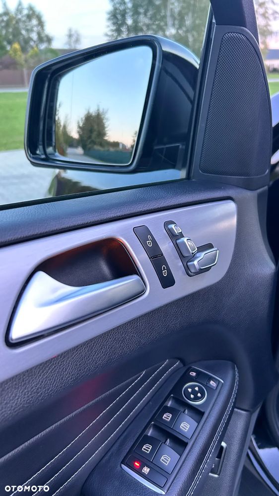 Mercedes-Benz GLE 400 4-Matic 9G-TRONIC - 28