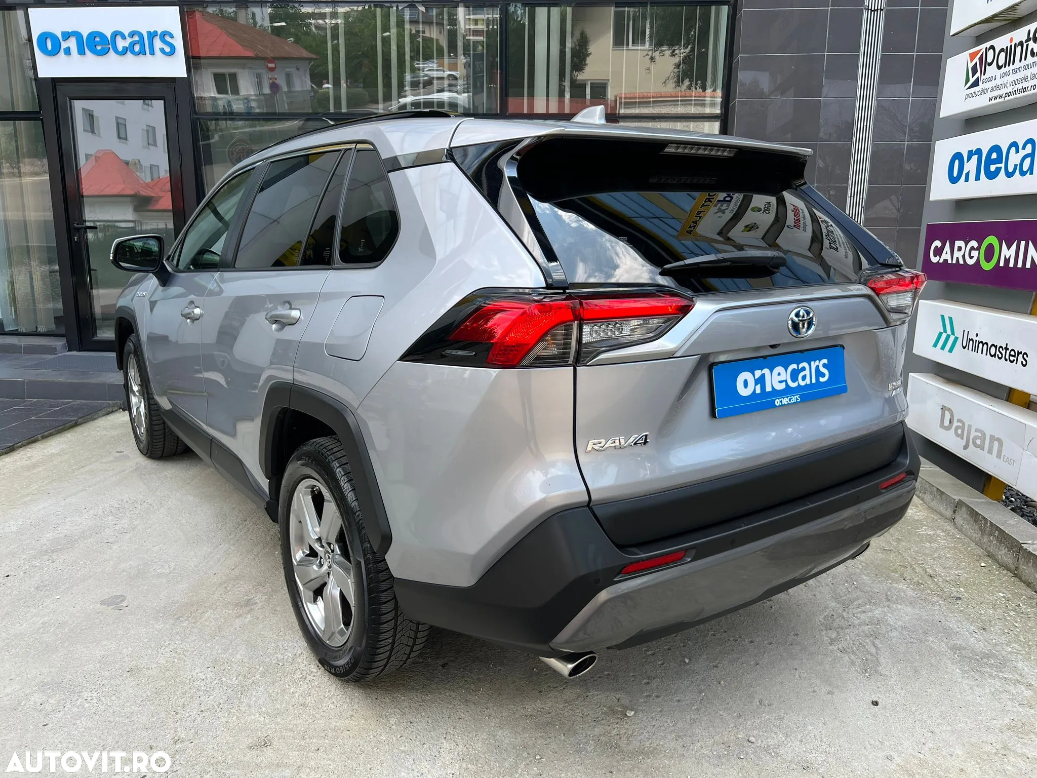 Toyota RAV4 - 10