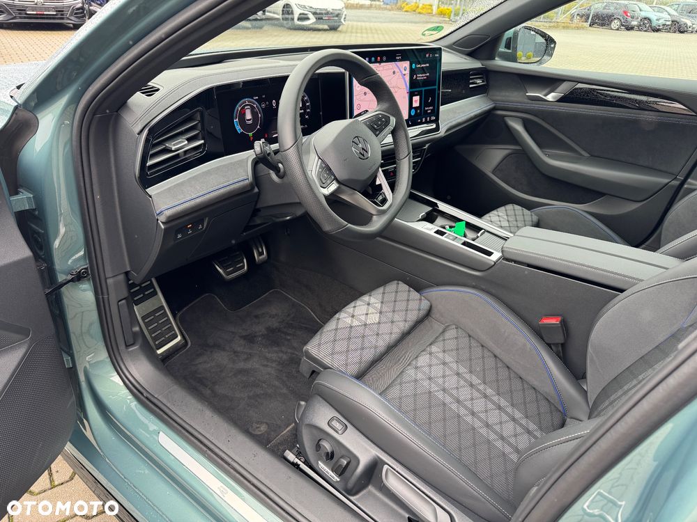 Volkswagen Passat Variant 2.0 TDI SCR DSG R-Line - 15