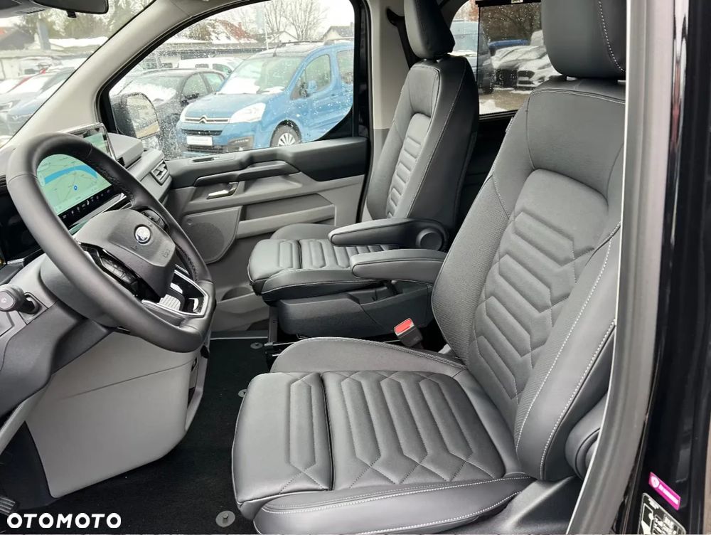 Ford Tourneo Custom - 7