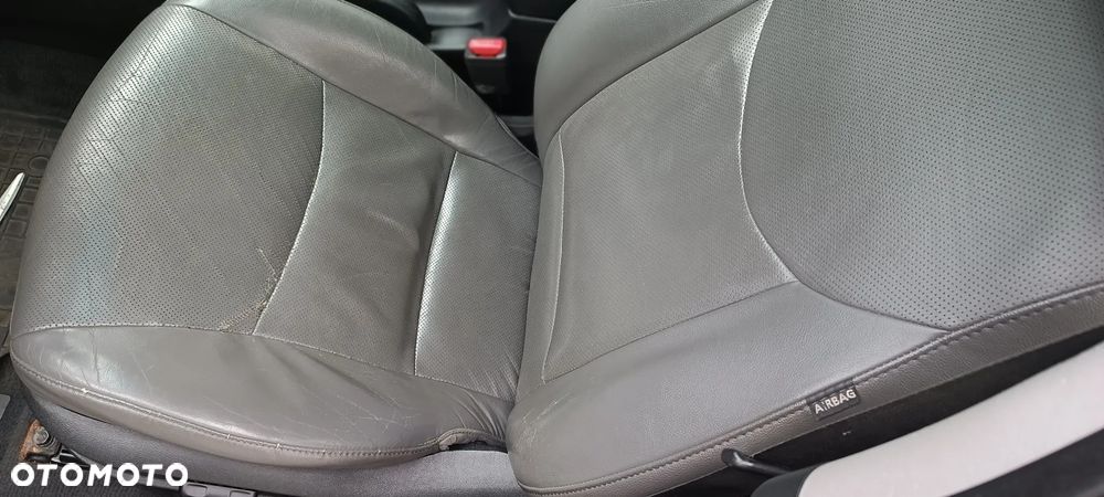 Hyundai Elantra - 9