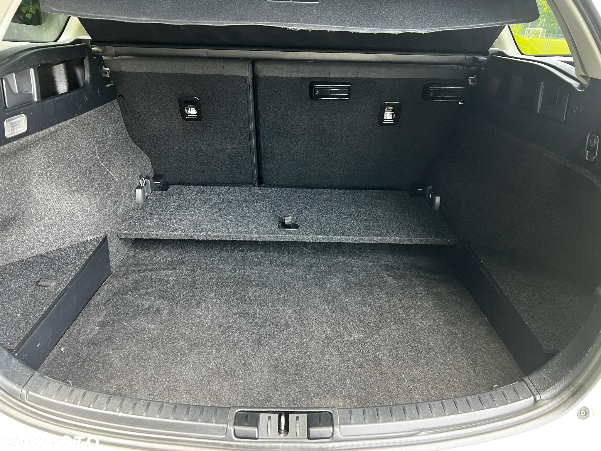 Toyota Auris 1.8 Hybrid Life - 12