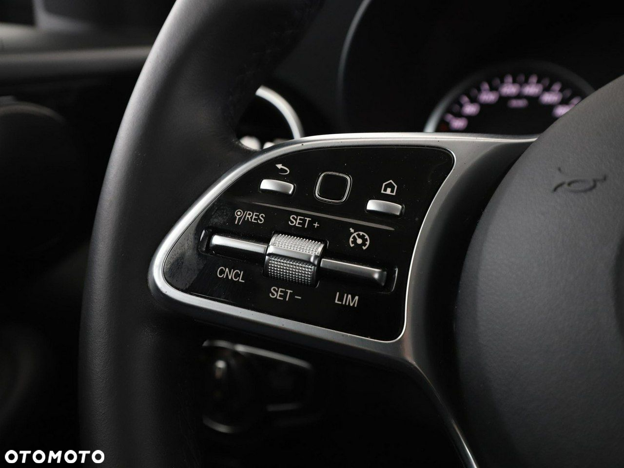 Mercedes-Benz GLC 200 d 4-Matic Business Edition - 31