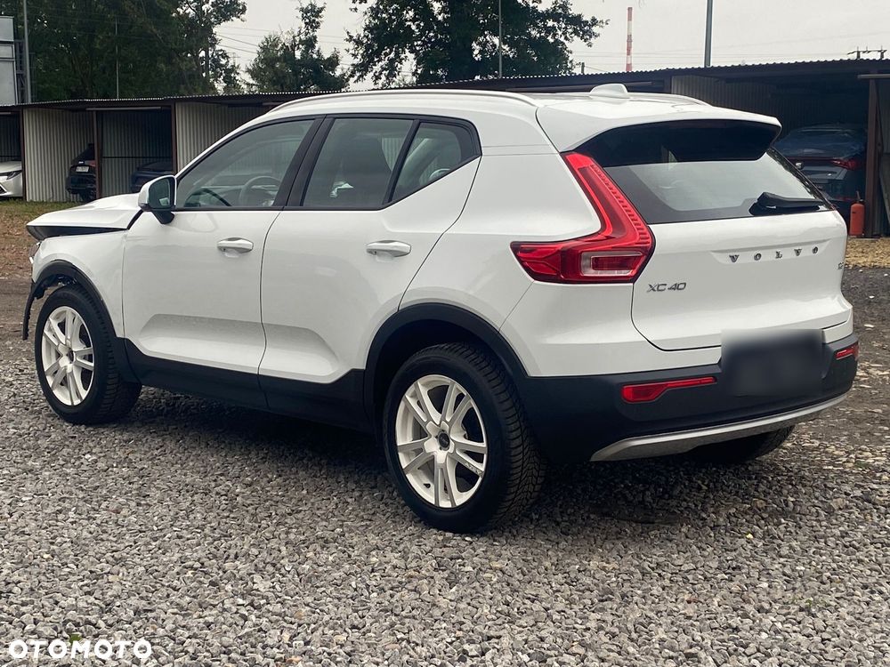 Volvo XC 40 T3 Momentum Pro - 12