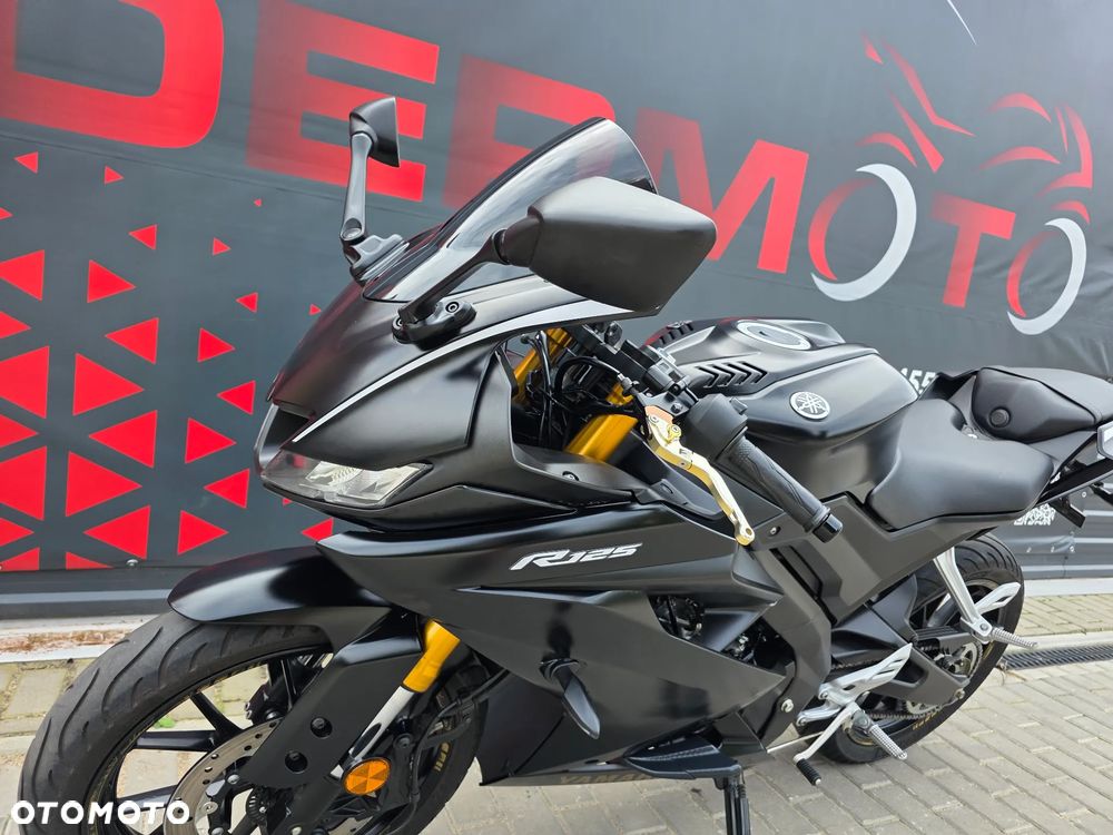 Yamaha YZF - 12
