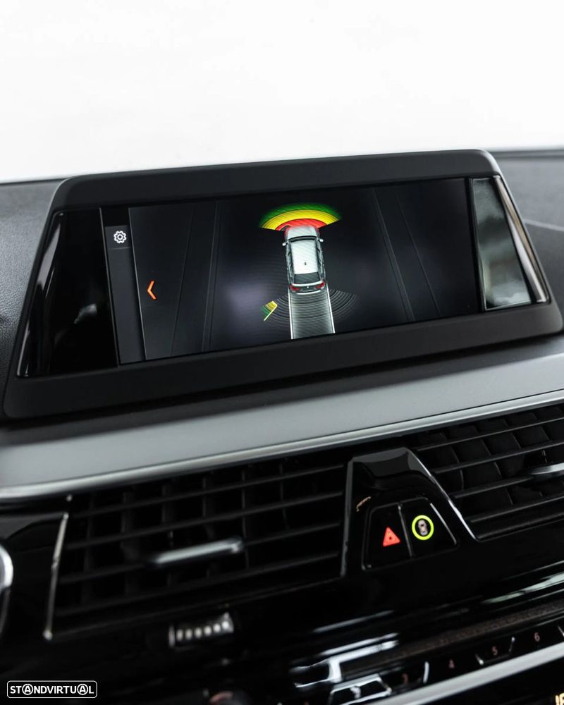 BMW 520 d Aut. Luxury Line - 13