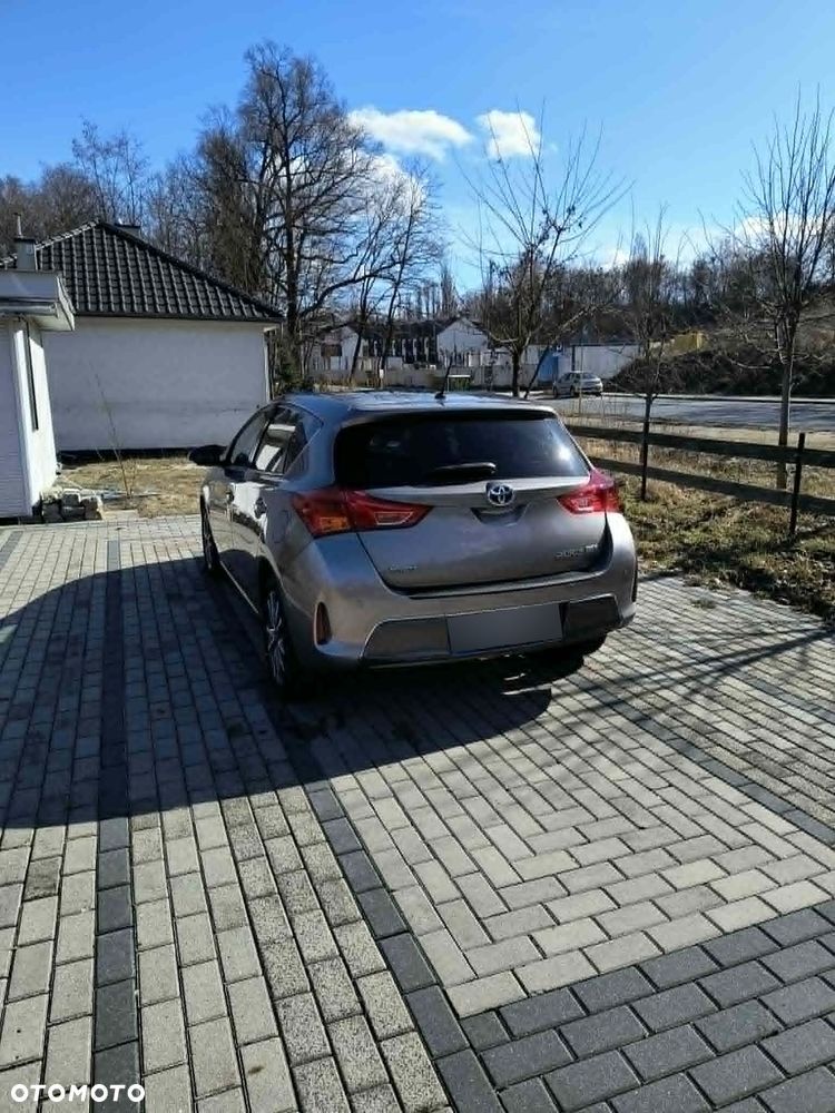 Toyota Auris 1.8 HSD Luna - 4