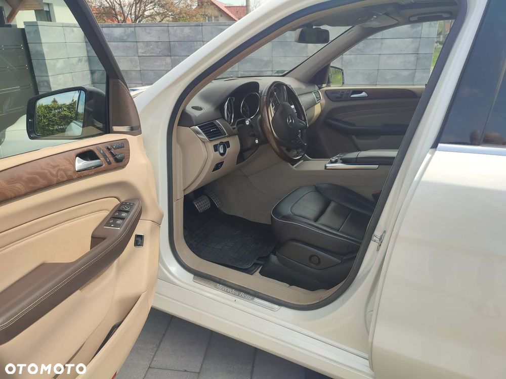 Mercedes-Benz ML - 11