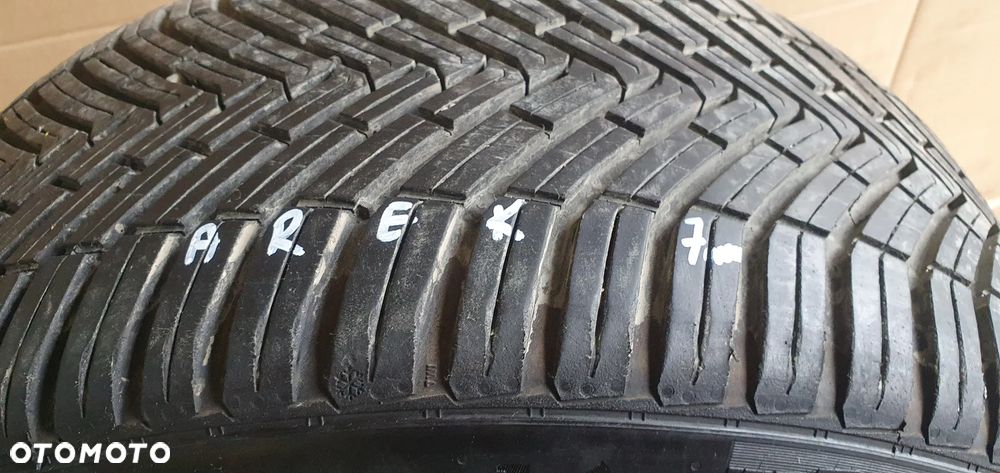 1X Opona Opona Continetal Allseason Contact 245/40 18 7mm - 13