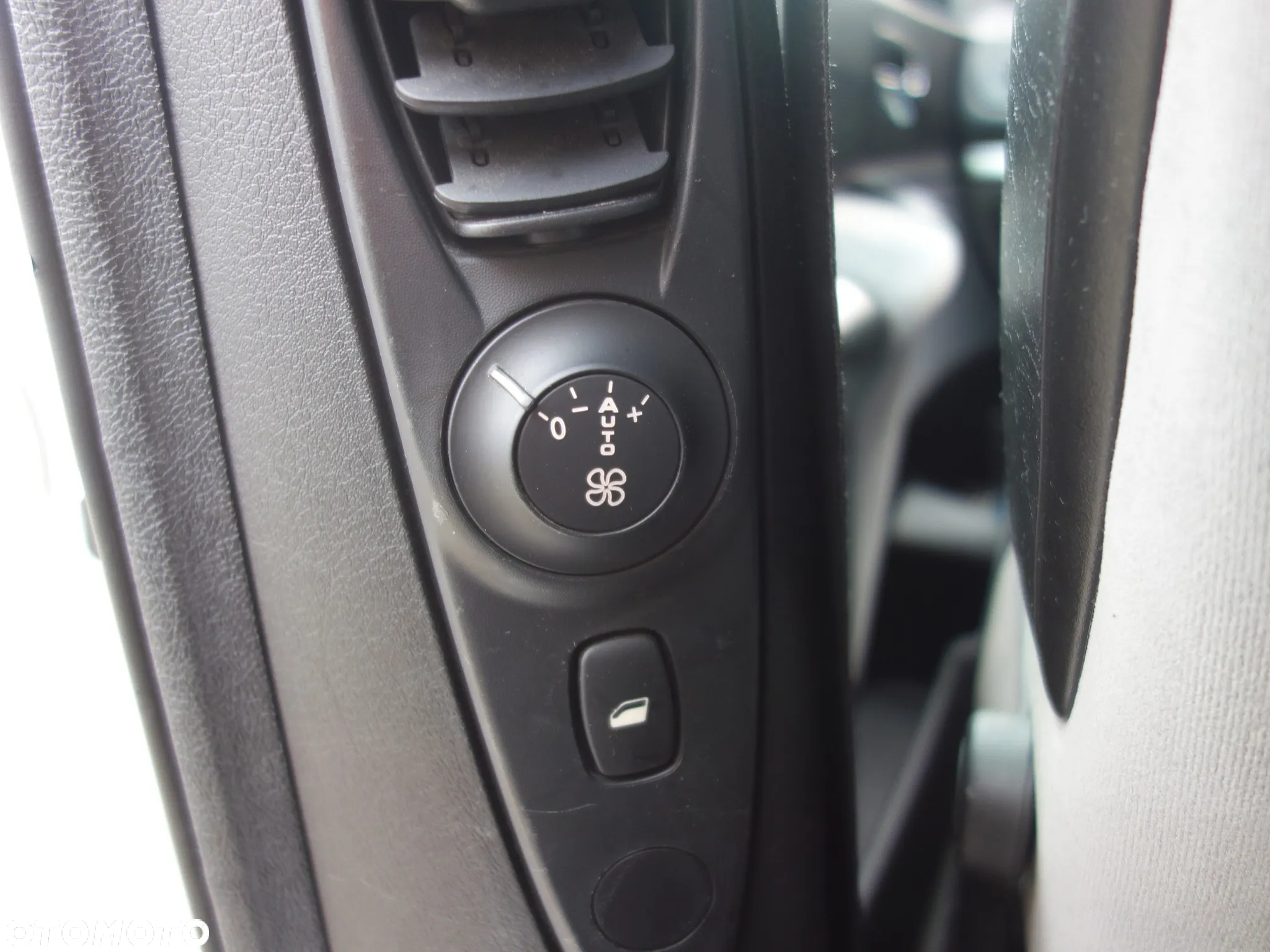 Peugeot 807 HDi 135 Family - 32
