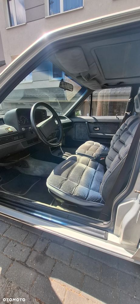 Audi 200 - 22