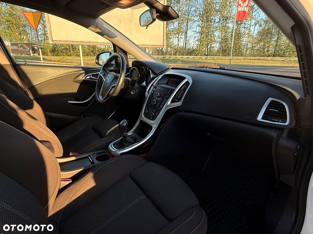 Opel Astra 1.4 Turbo Cosmo - 9