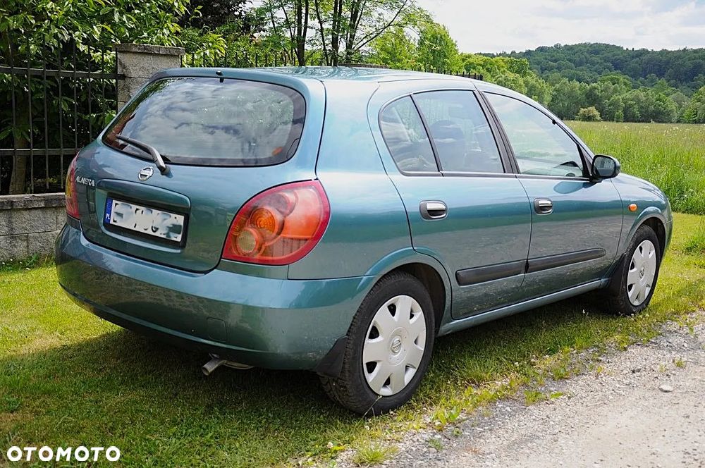 Nissan Almera 1.5 Visia + - 33