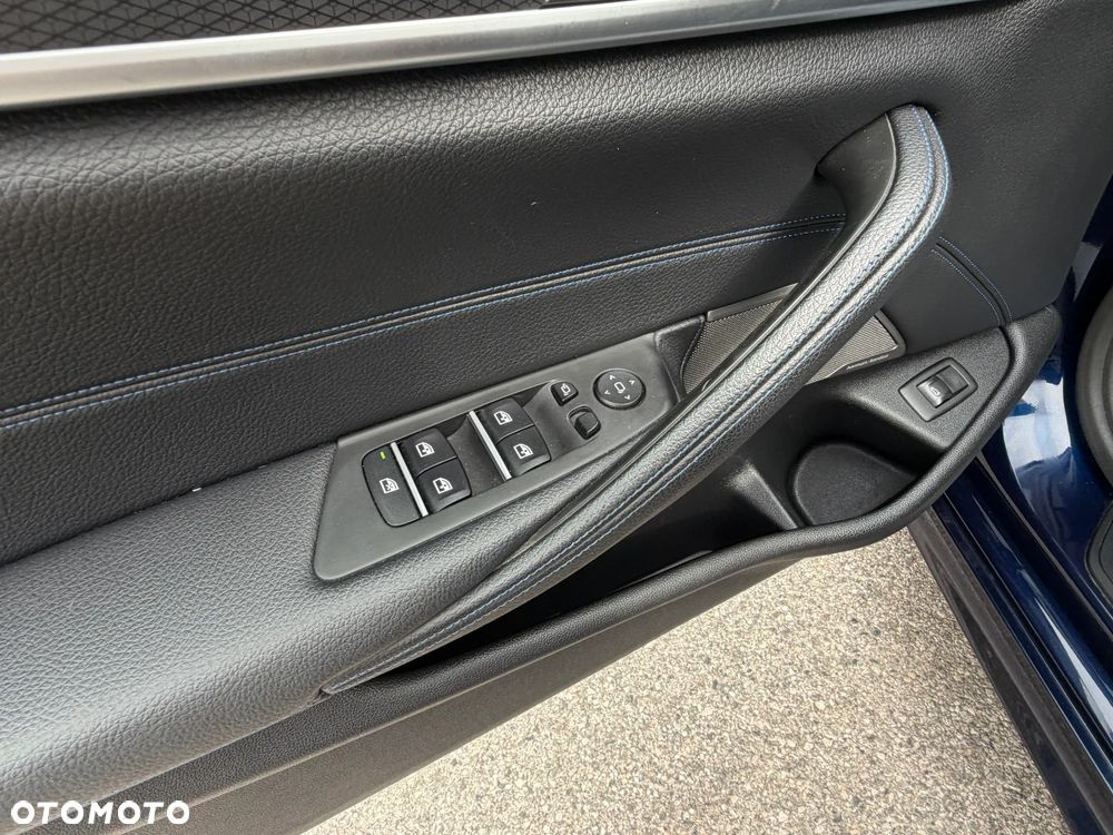 BMW Seria 5 540d xDrive mHEV M Sport sport - 28