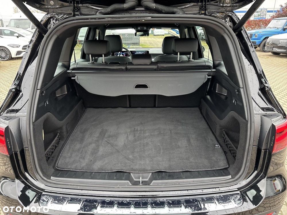 Mercedes-Benz GLB 200 Progressive 7G-DCT - 12