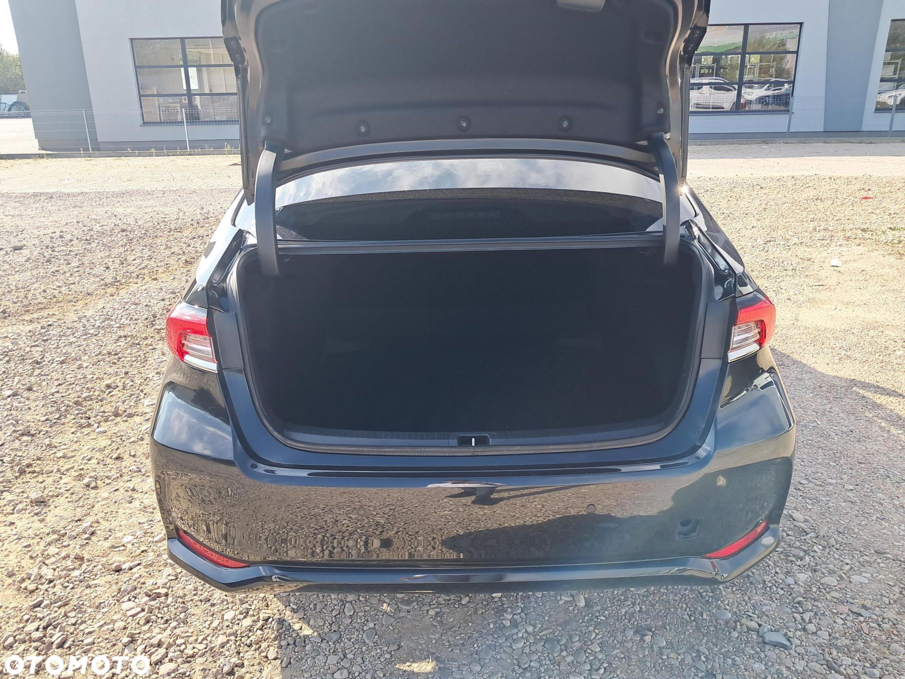 Toyota Corolla - 12