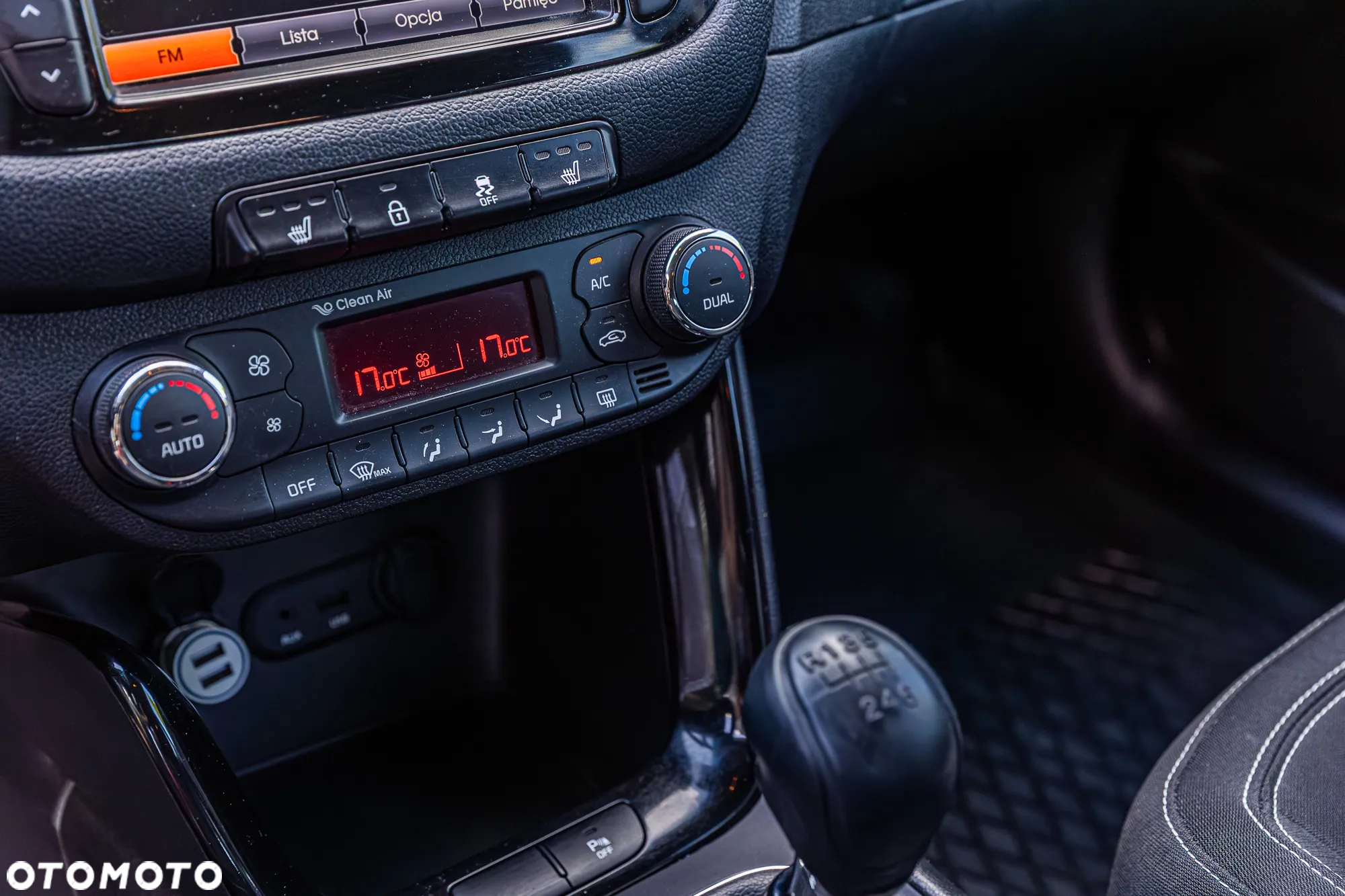 Kia Ceed 1.6 GDI Dream Team Edition - 27