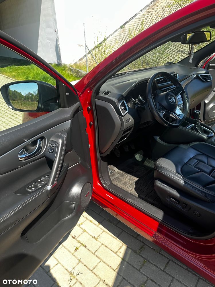 Nissan Qashqai 1.6 DIG-T Tekna+ - 26