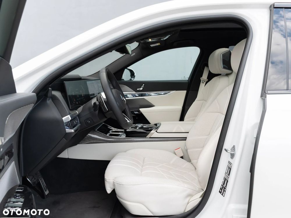 BMW Seria 7 - 11