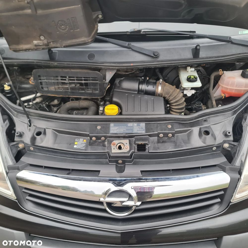 Opel VIVARO 6-OSOBOWY - 18