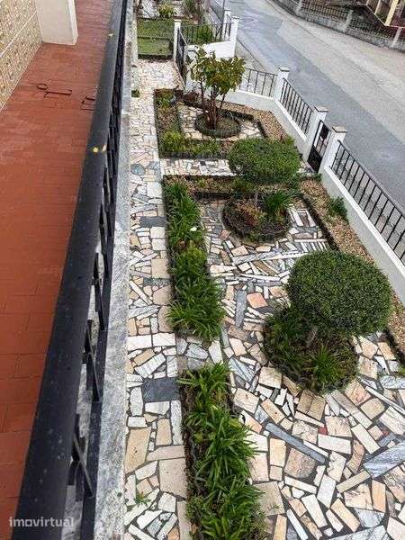 Aluga-se 1º andar apartamento em moradia - Grande imagem: 2/12