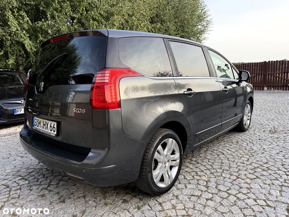 Peugeot 5008 1.6 THP Premium - 7