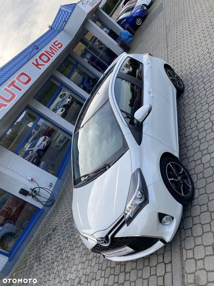 Toyota Yaris - 10