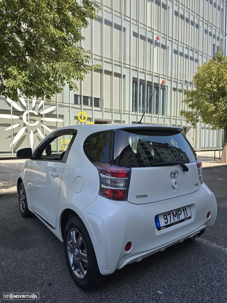 Toyota iQ 1.4 D-4D 2 - 4