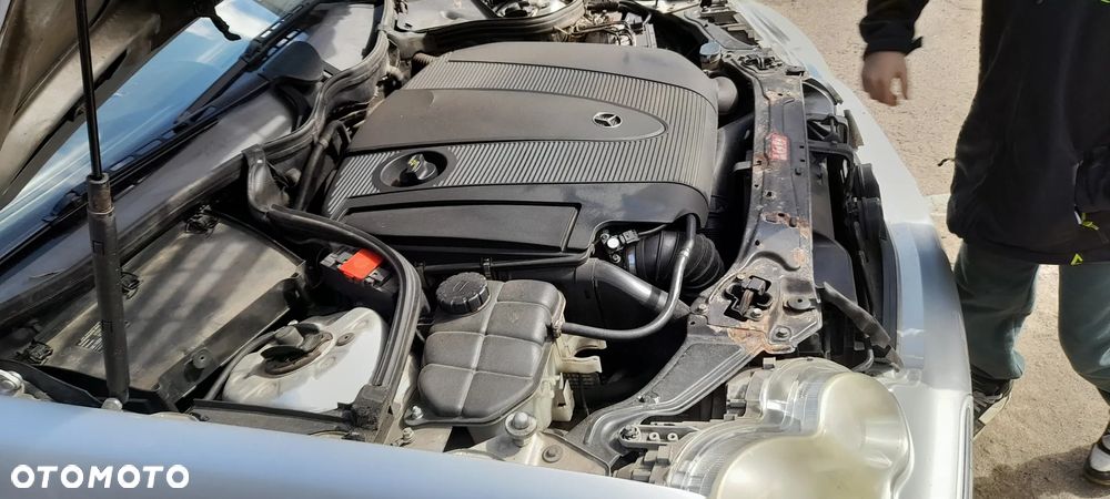 MERCEDES W203 S203 C220 zderzak tylny  775 - 10