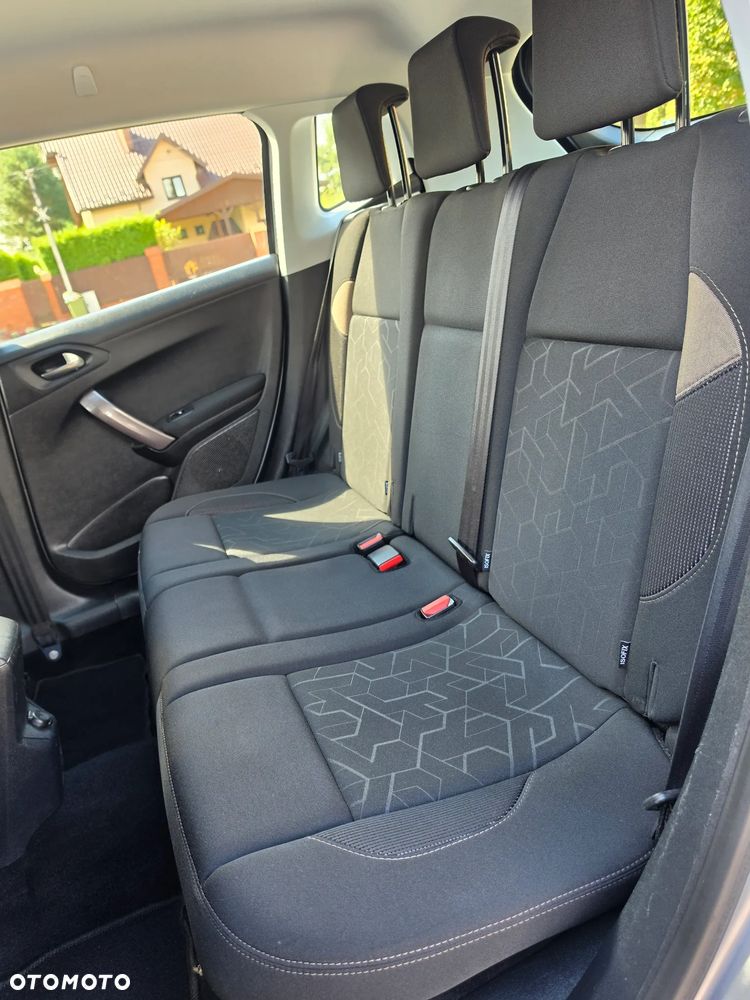 Peugeot 2008 - 36