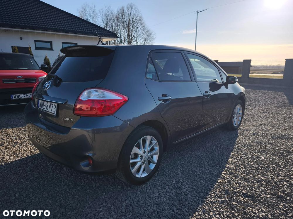 Toyota Auris 1.6 Luna - 5