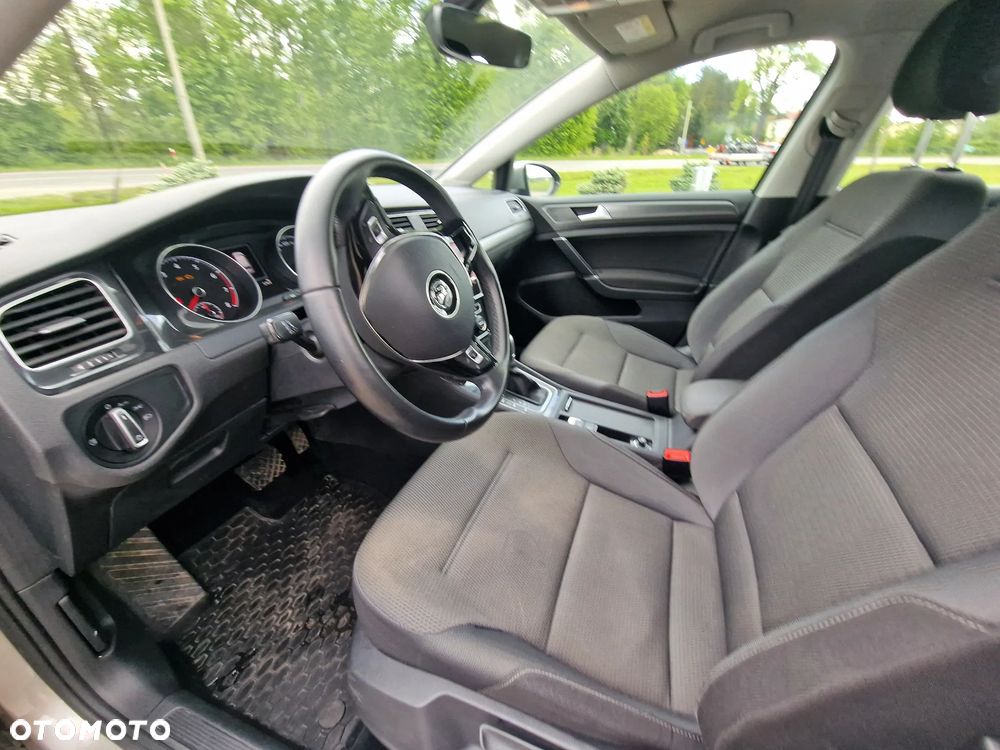 Volkswagen Golf - 19