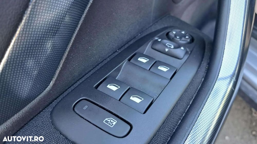 Peugeot 2008 1.2 PureTech Turbo Allure - 15