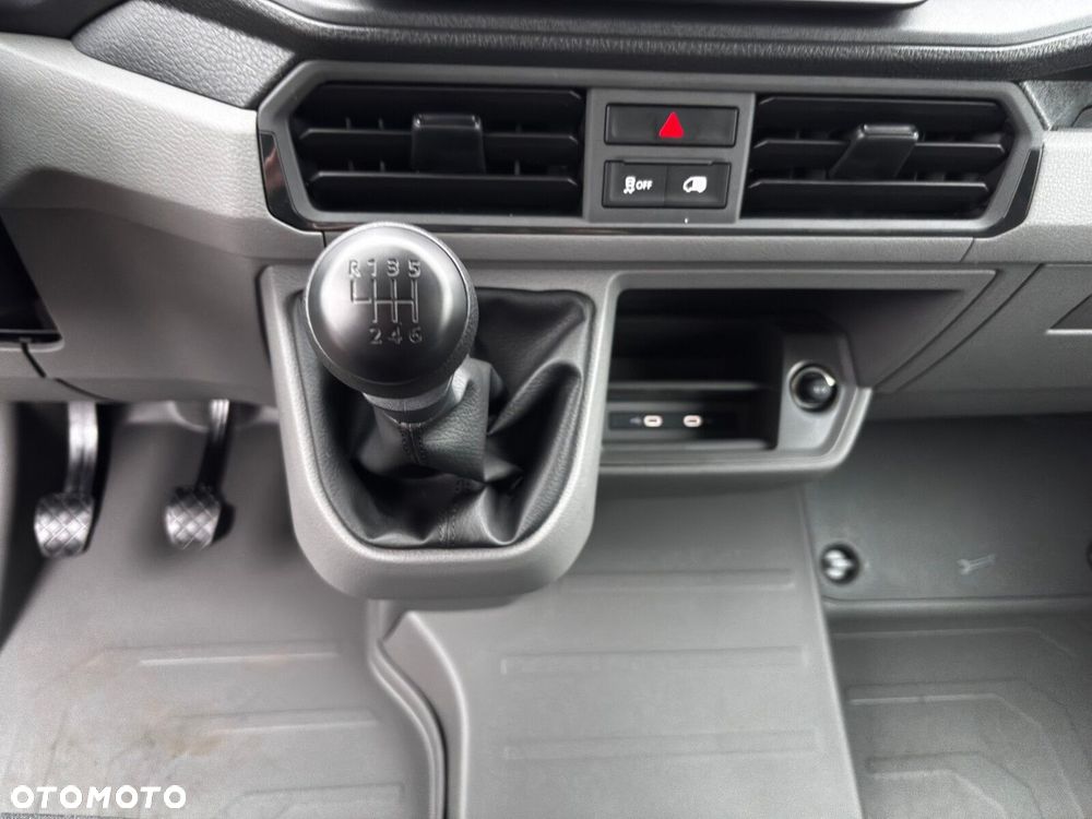Volkswagen Crafter 2.0 TDI 140 KM L3H3 6bm 3m - 12