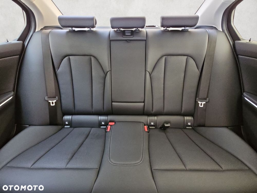 BMW Seria 3 - 24
