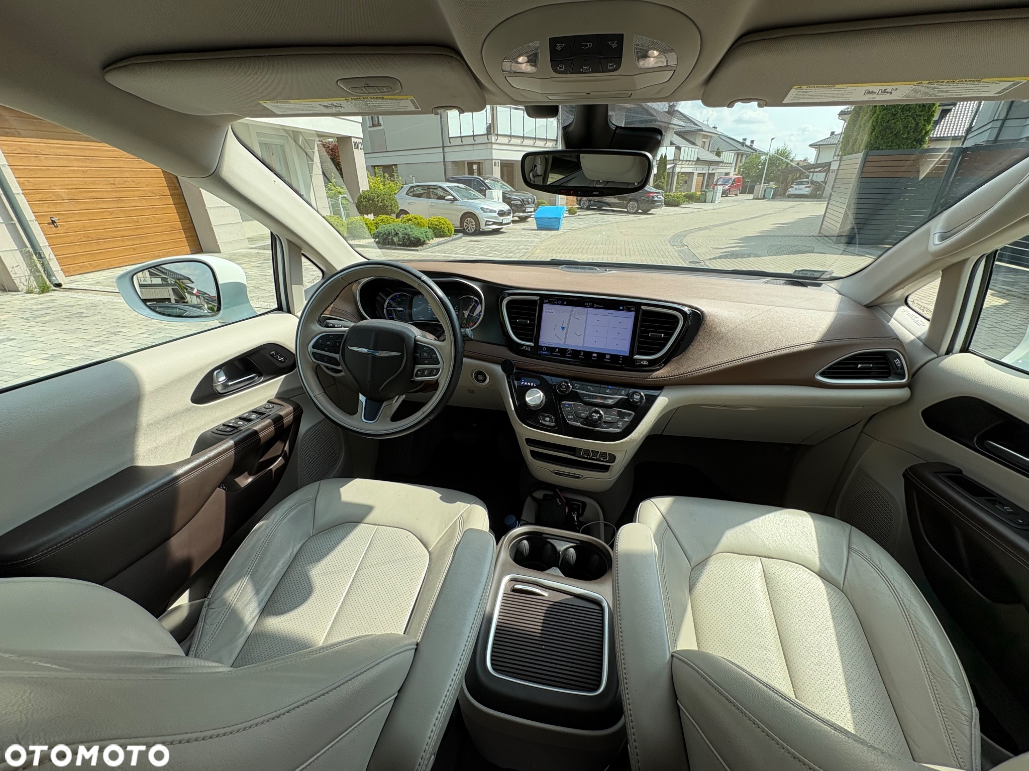 Chrysler Pacifica - 9