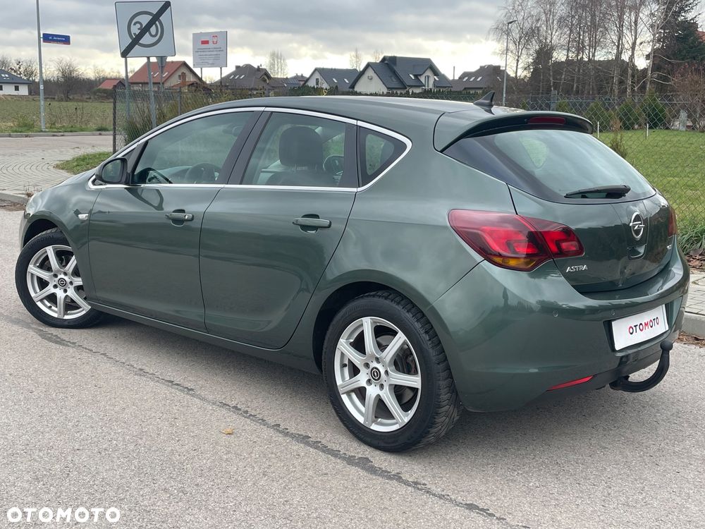 Opel Astra 1.7 CDTI Cosmo - 2
