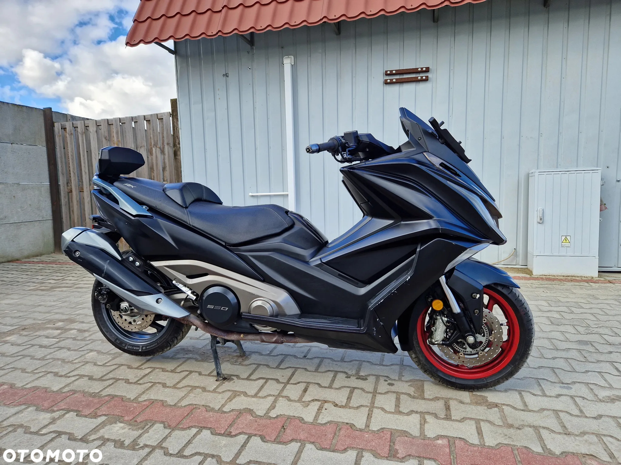 Kymco AK 550 - 9