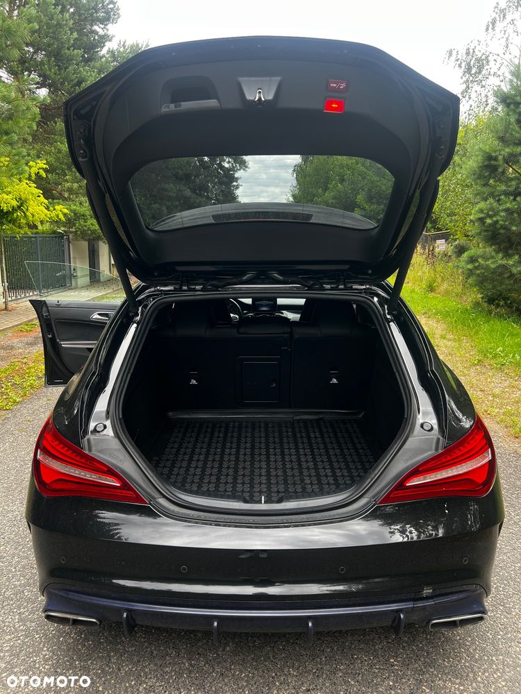 Mercedes-Benz CLA - 12