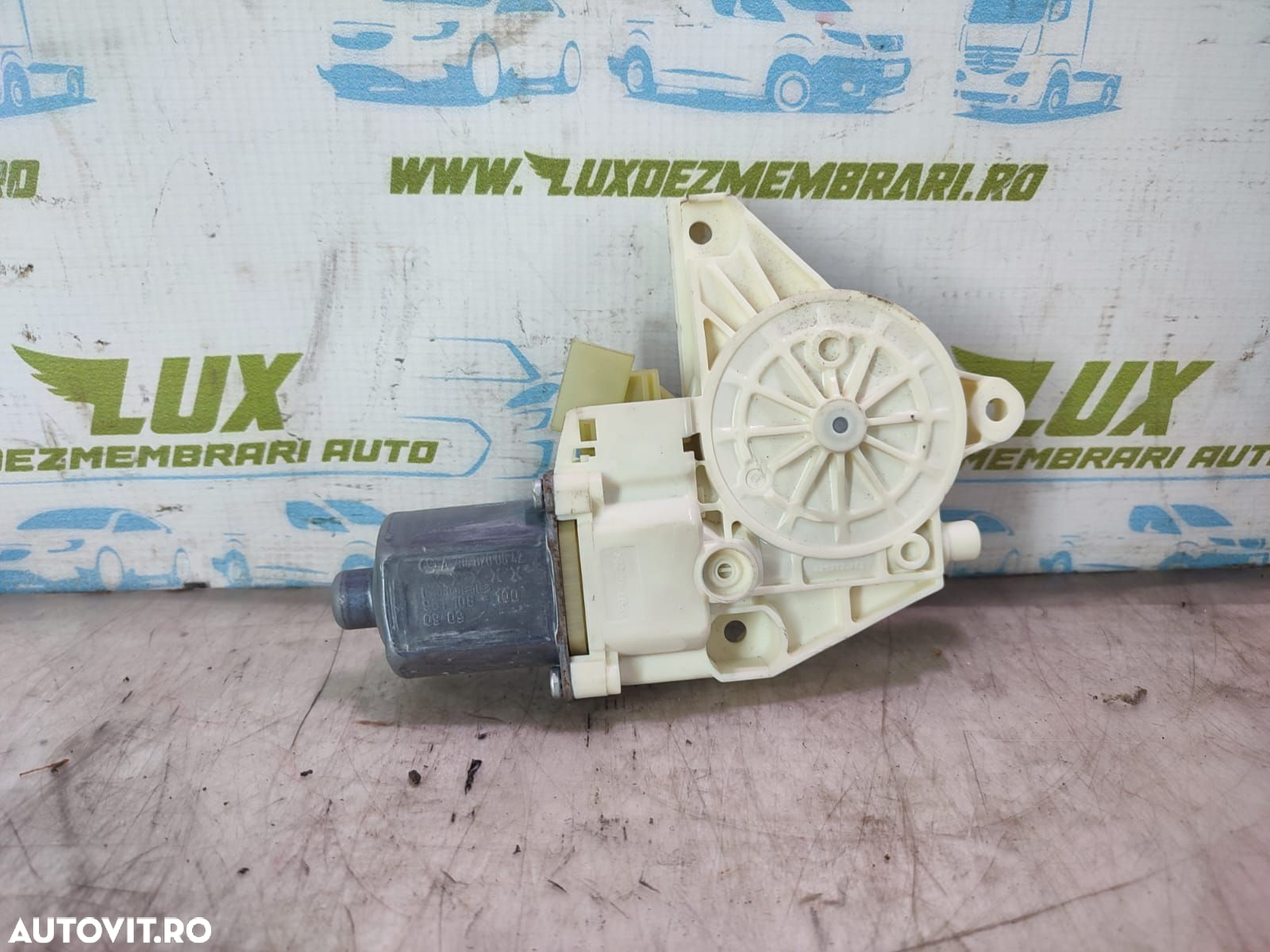 Motoras macara usa dreapta spate A2048200642 Mercedes-Benz E-Class W2 - 2