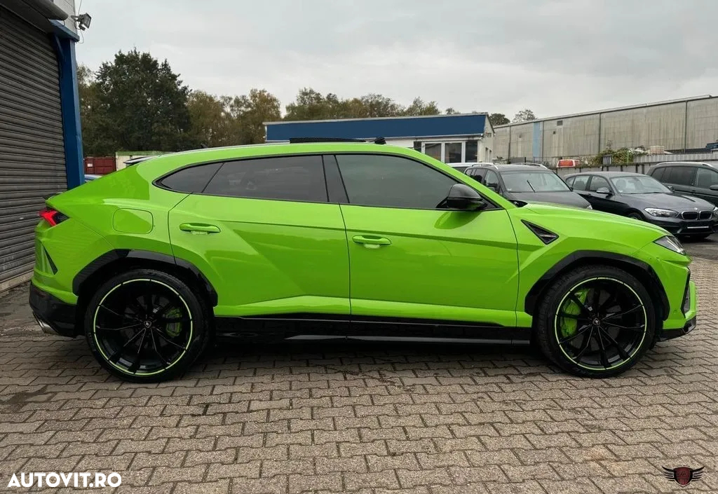 Lamborghini URUS Standard - 4