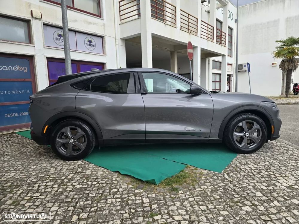 Ford Mustang Mach-E Alargada - 2