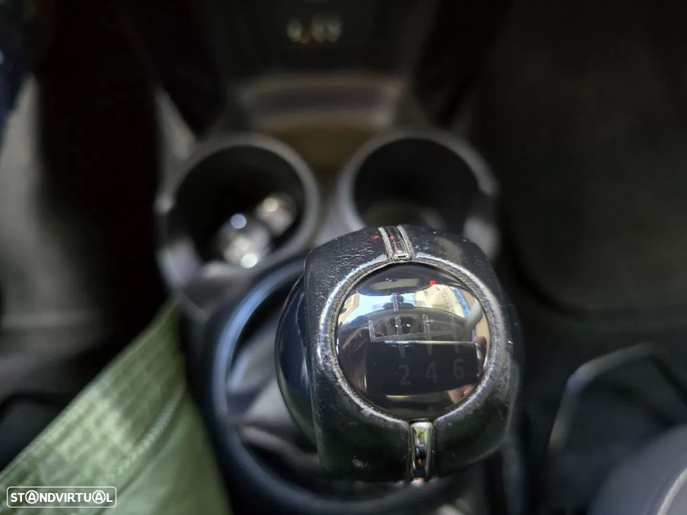 MINI 3 Portas Cooper D - 22