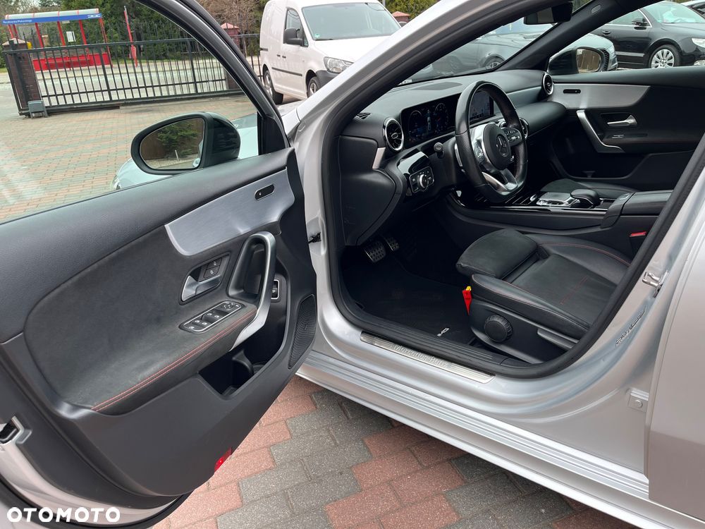 Mercedes-Benz Klasa A 220 4-Matic AMG Line 7G-DCT - 7