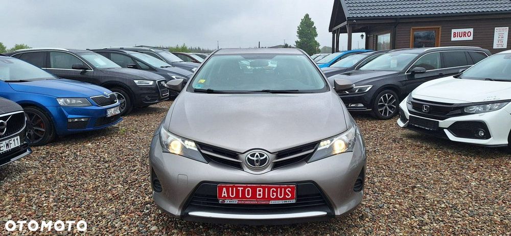 Toyota Auris - 2
