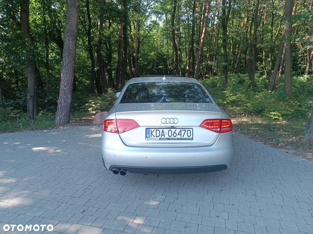 Audi A4 Limousine - 7