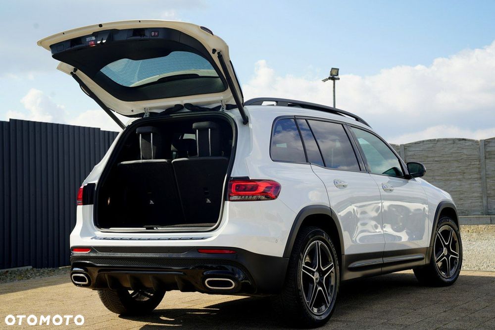 Mercedes-Benz GLB - 16