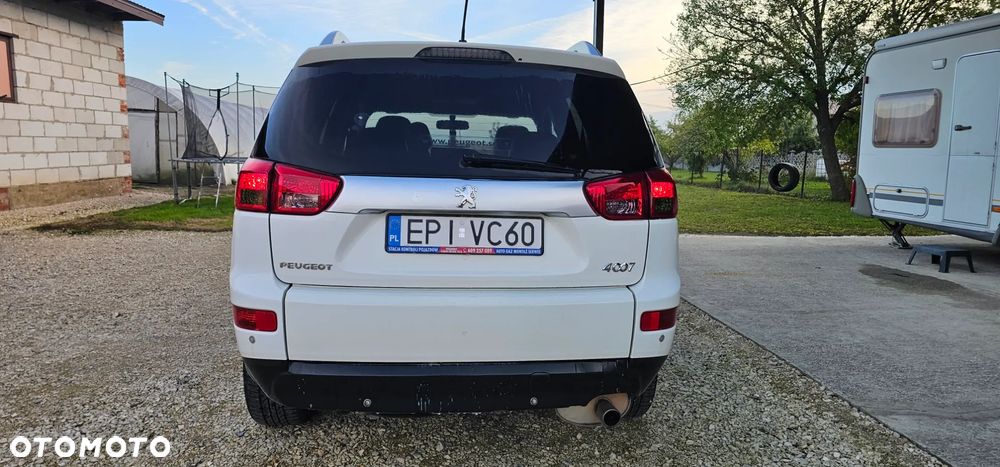 Peugeot 4007 - 4