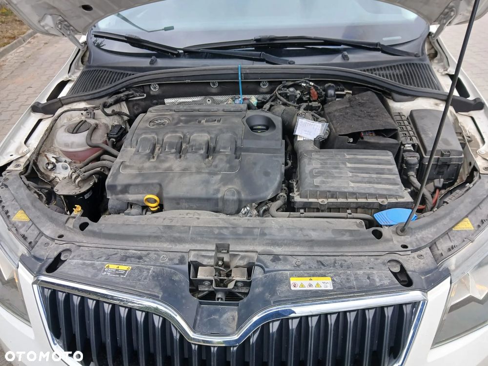 Skoda Octavia 1.6 TDI Solution - 11